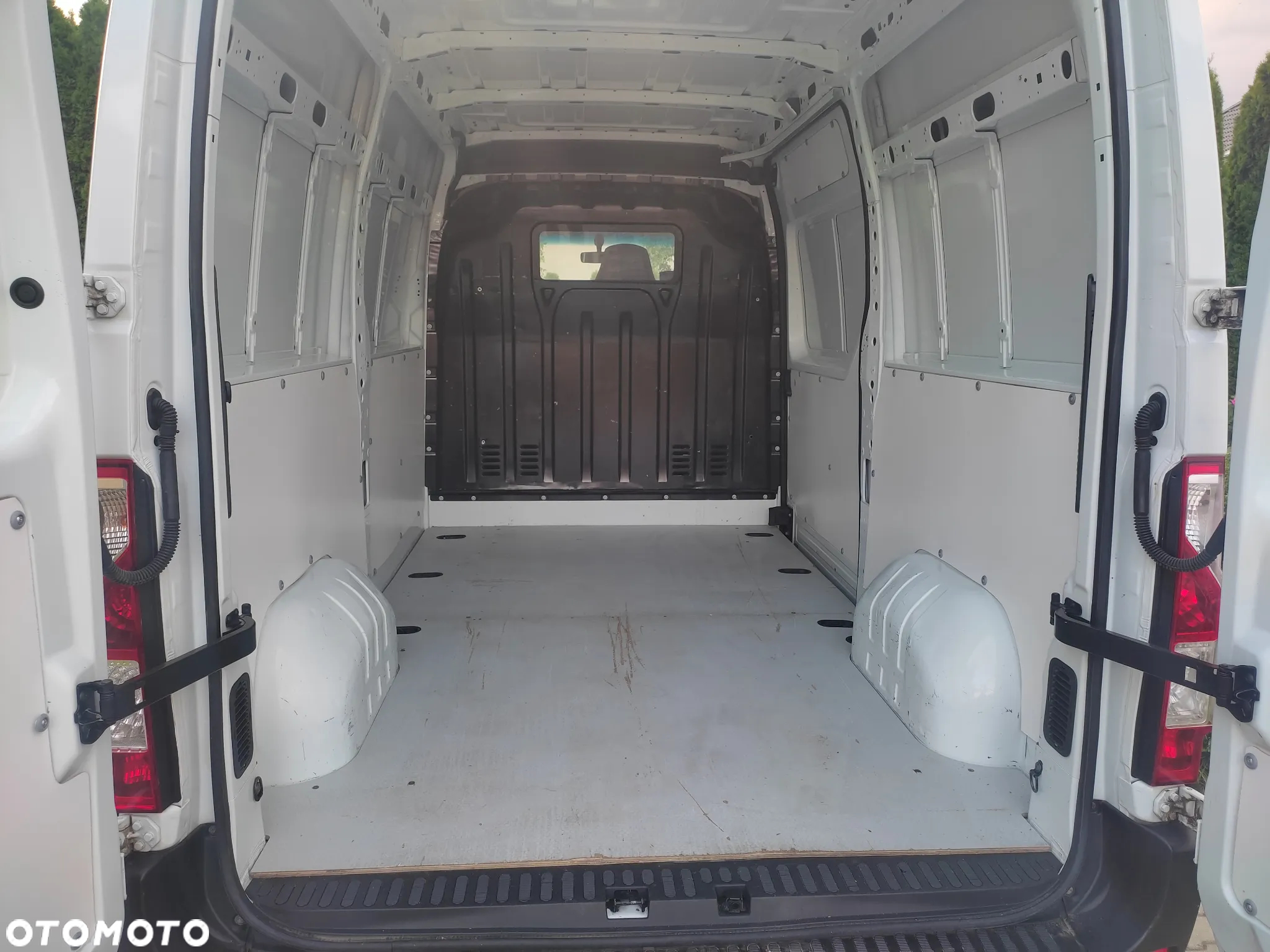 Opel Movano - 11