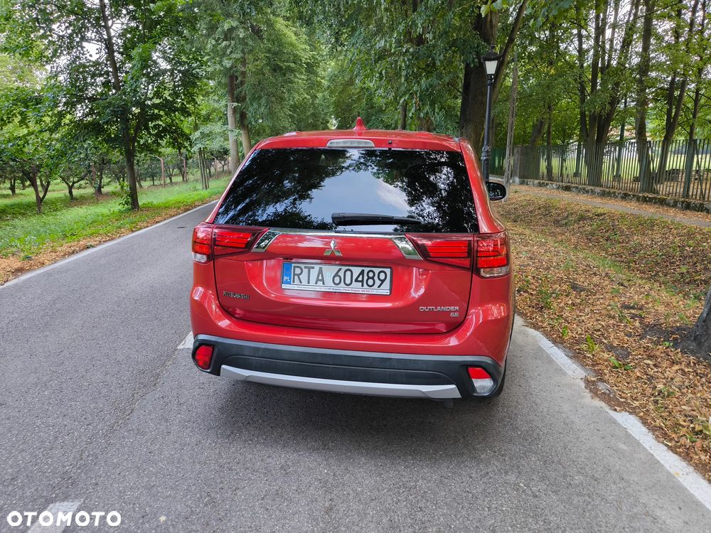 Mitsubishi Outlander - 6