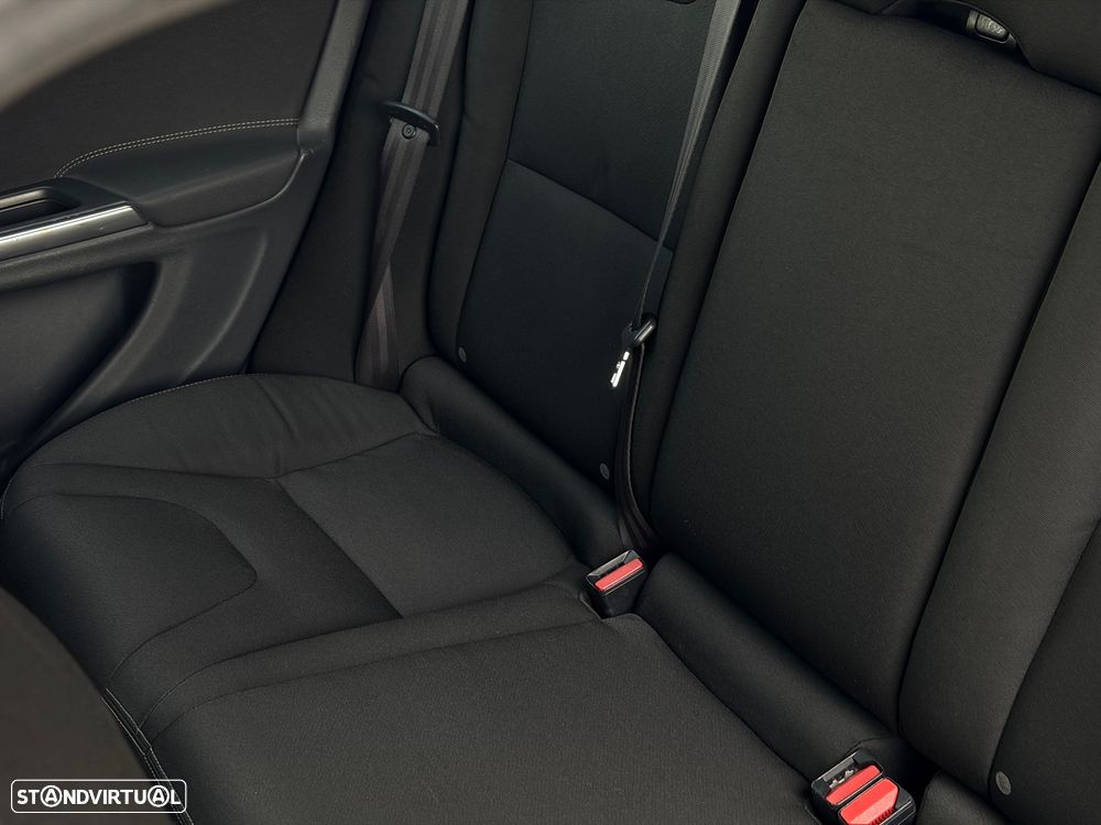 Volvo V60 - 32