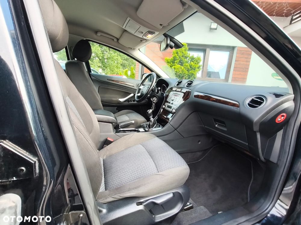 Ford Mondeo 2.0 TDCi Titanium - 24