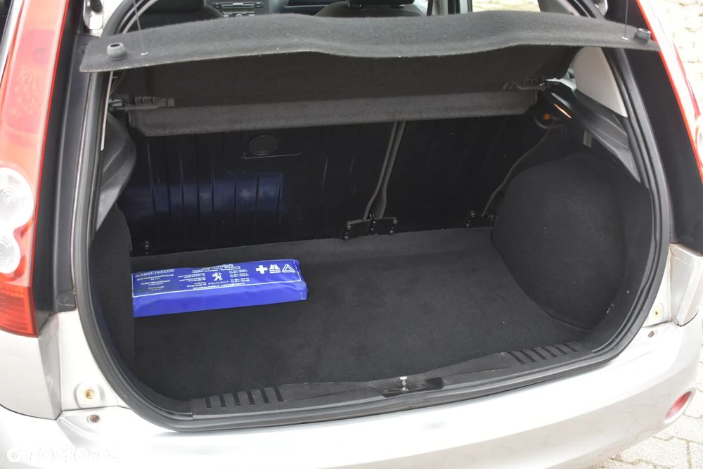 Ford Fiesta 1.4 Style - 22