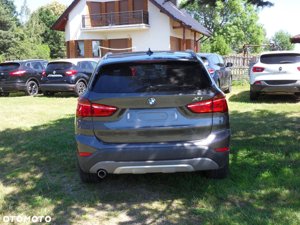BMW X1 sDrive18d Advantage - 4