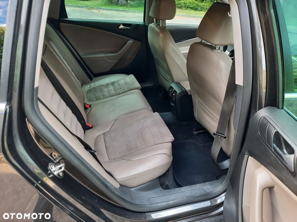 Volkswagen Passat 2.0 TDI DPF R-Line Edition Plus - 14