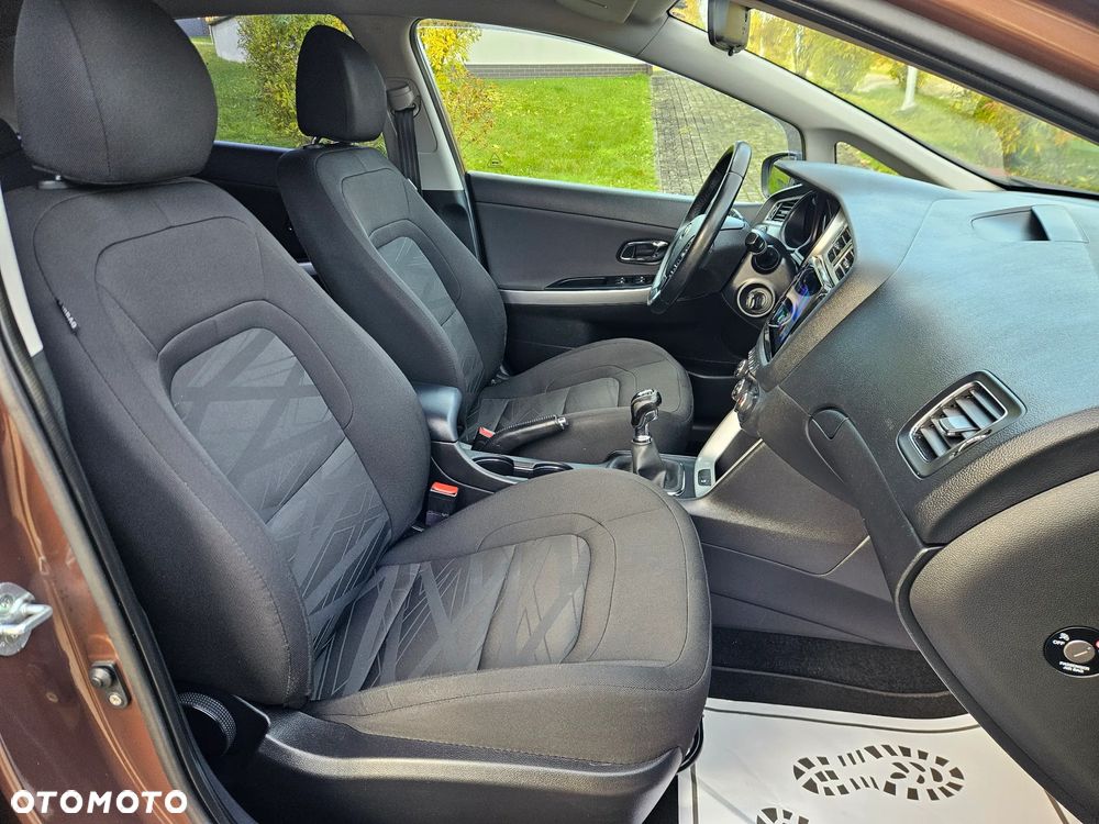 Kia Ceed 1.6 GDI Fifa World Cup Edition - 8