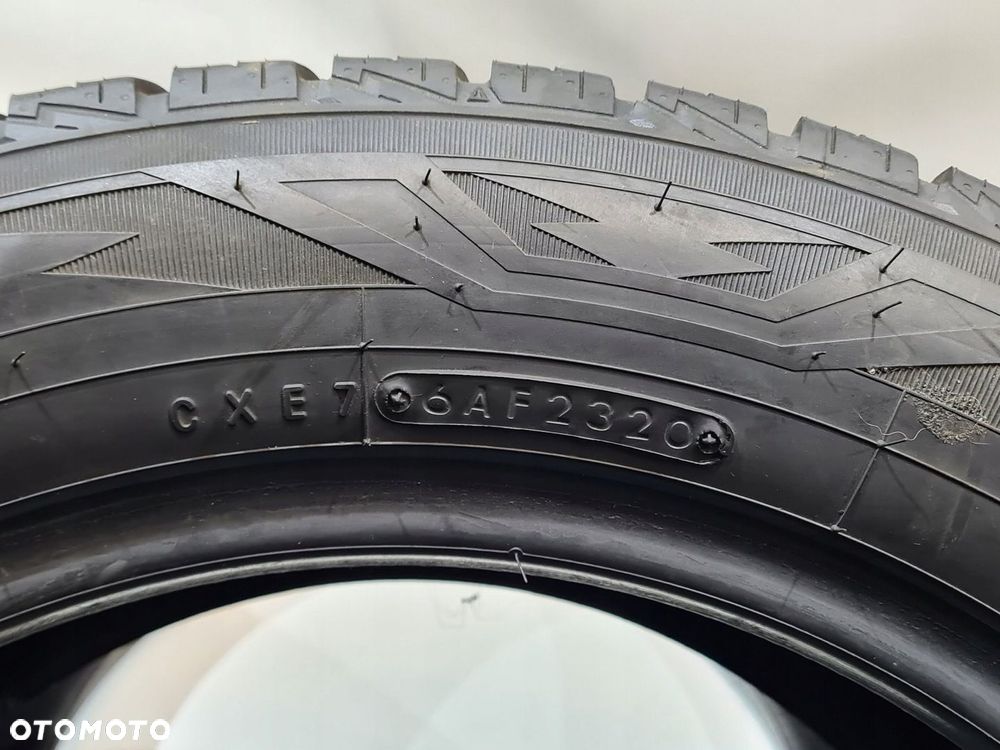 OPONY ZIMOWE TOYO OBSERVE VAN 17 225/55/17C PARA 2020 - 6