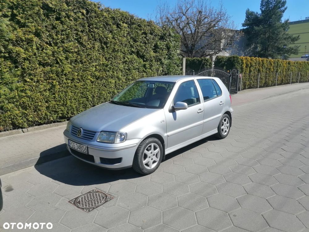 Volkswagen Polo 1.4 16V Comfortline - 1