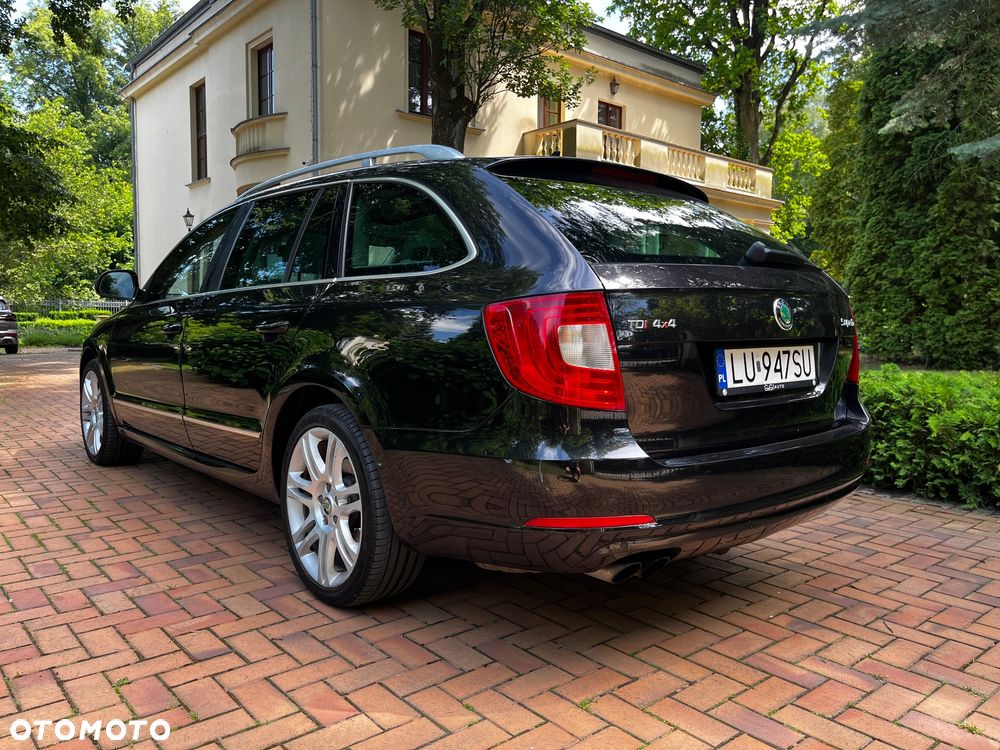 Skoda Superb 2.0 TDI 4x4 Elegance DSG - 6