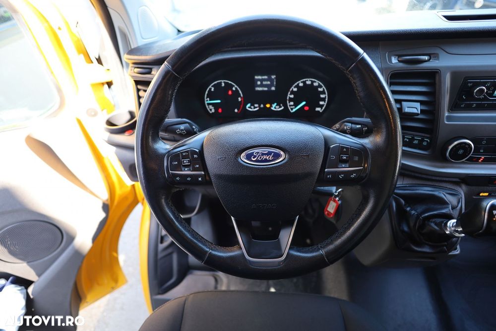 Ford Custom L2H1 - 16