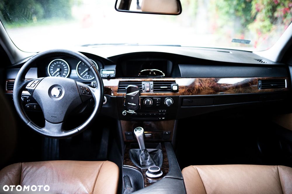 BMW Seria 5 520d - 19