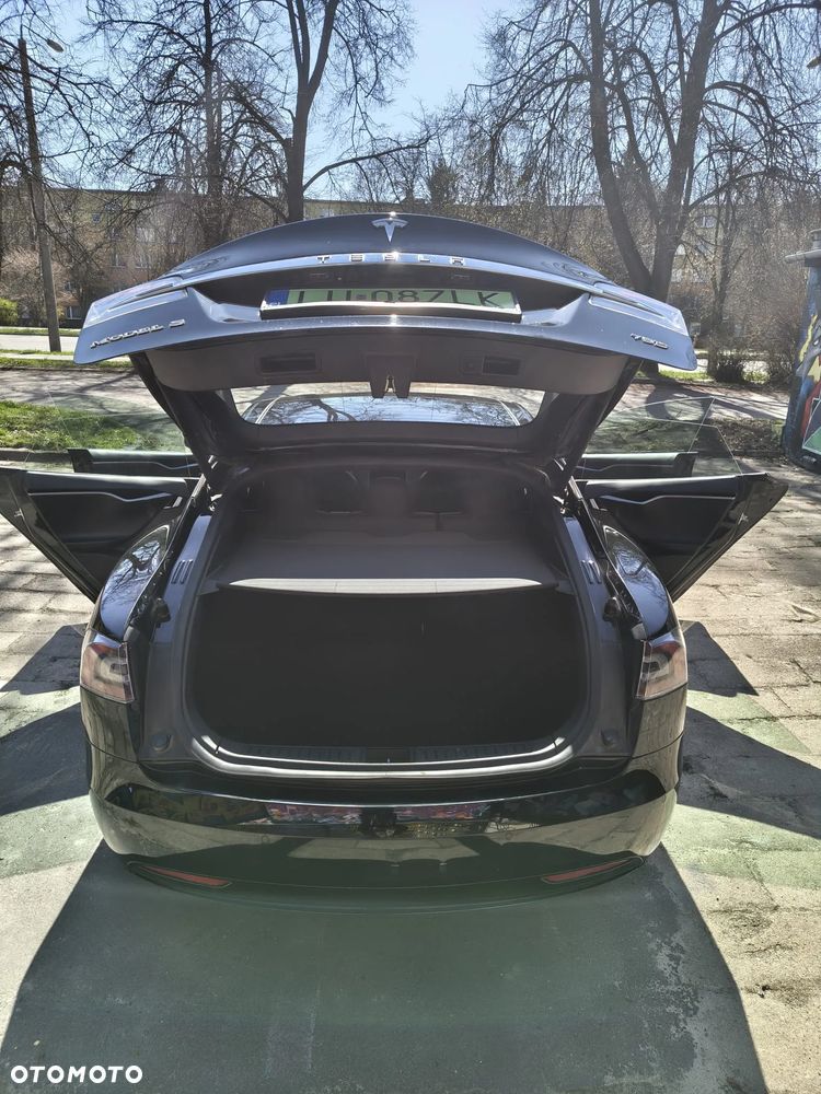 Tesla Model S - 15