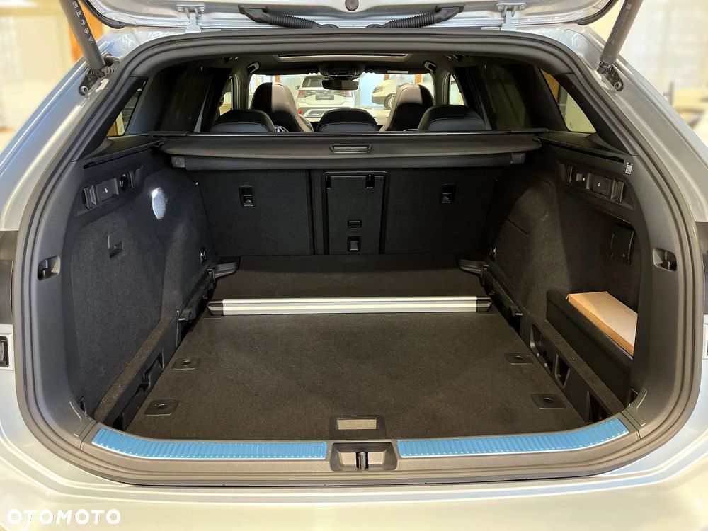 Volkswagen Passat Variant 2.0 TSI 4Mot R-Line DSG - 34