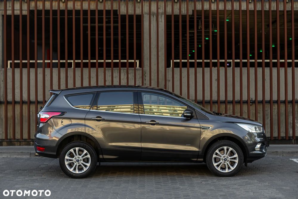 Ford Kuga - 12