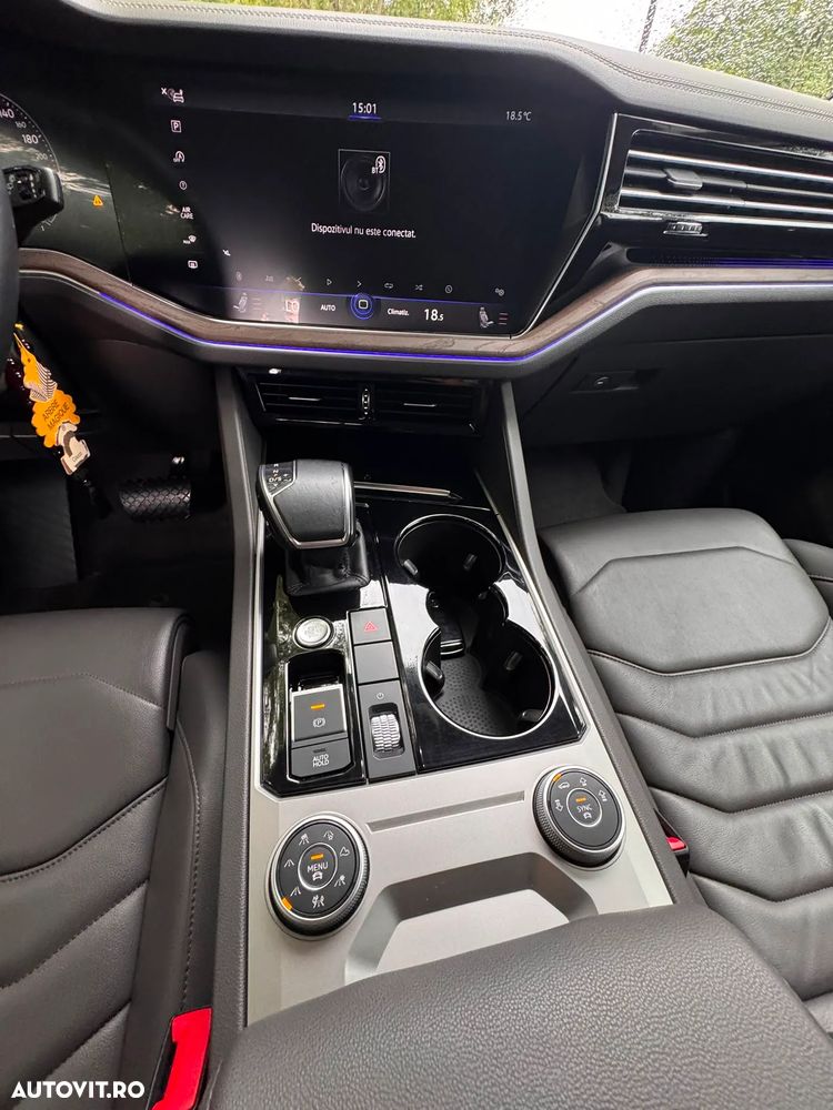 Volkswagen Touareg V6 TDI R-Style - 12