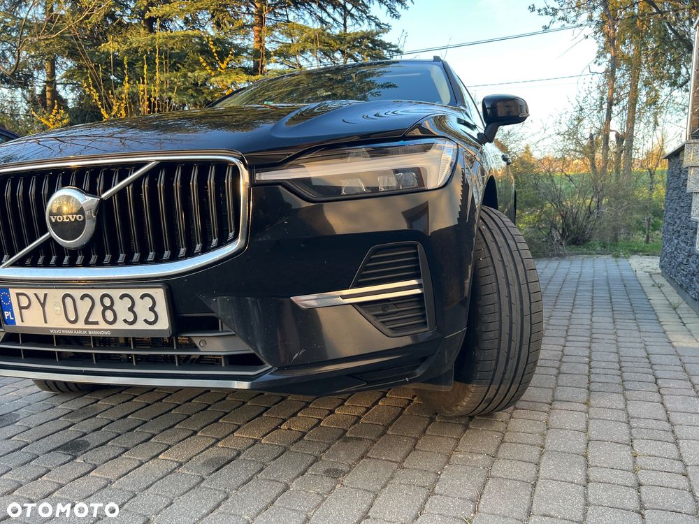 Volvo XC 60 B4 B Momentum - 4
