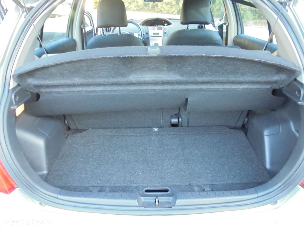 Toyota Yaris 1.3 VVT-i Travel - 11