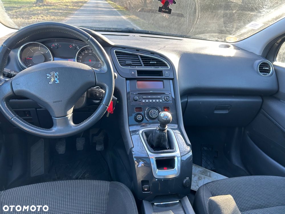 Peugeot 5008 - 37