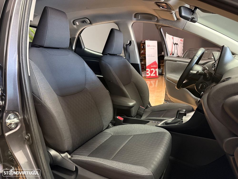 Toyota Yaris 1.5 HDF Comfort Plus - 11