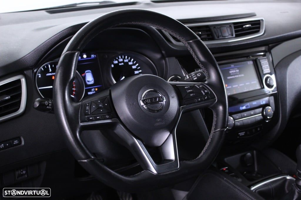 Nissan Qashqai 1.5 dCi N-Connecta - 21