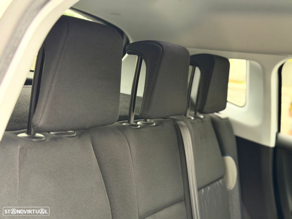 Peugeot 2008 1.2 PureTech Style - 25