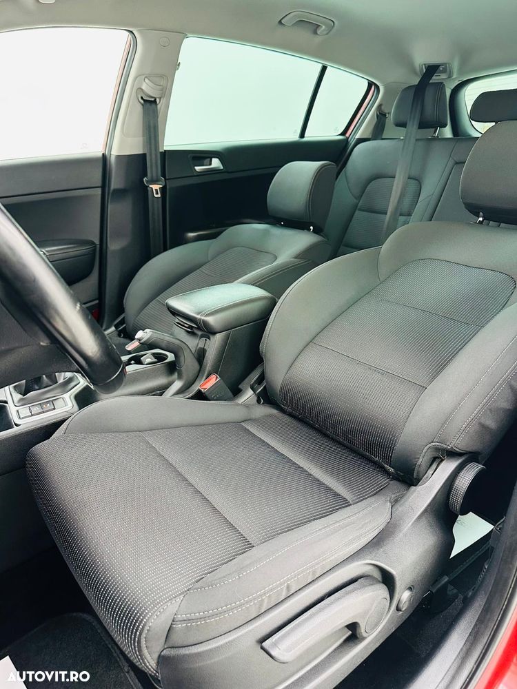 Kia Sportage 1.6 GDI 2WD Dream-Team Edition - 18
