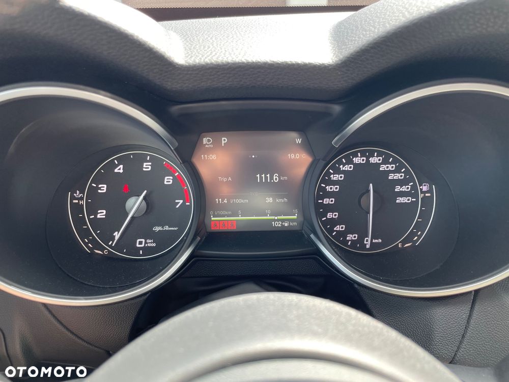Alfa Romeo Stelvio 2.0 Turbo Sprint Q4 - 14