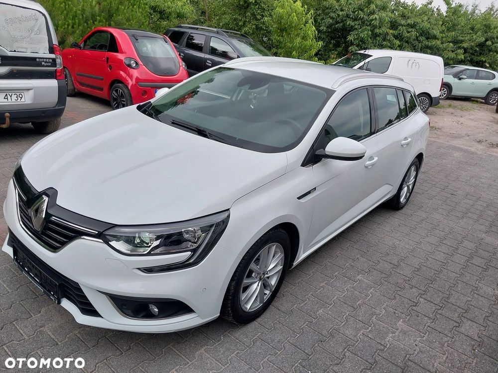 Renault Megane 1.5 Blue dCi Limited - 10