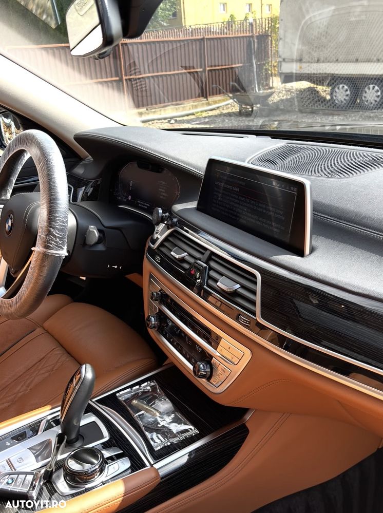 BMW Seria 7 - 12