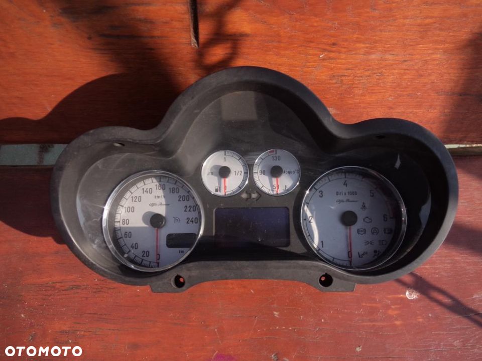 Licznik zegar ALFA 147 VDO 156063199 110080304063 - 1