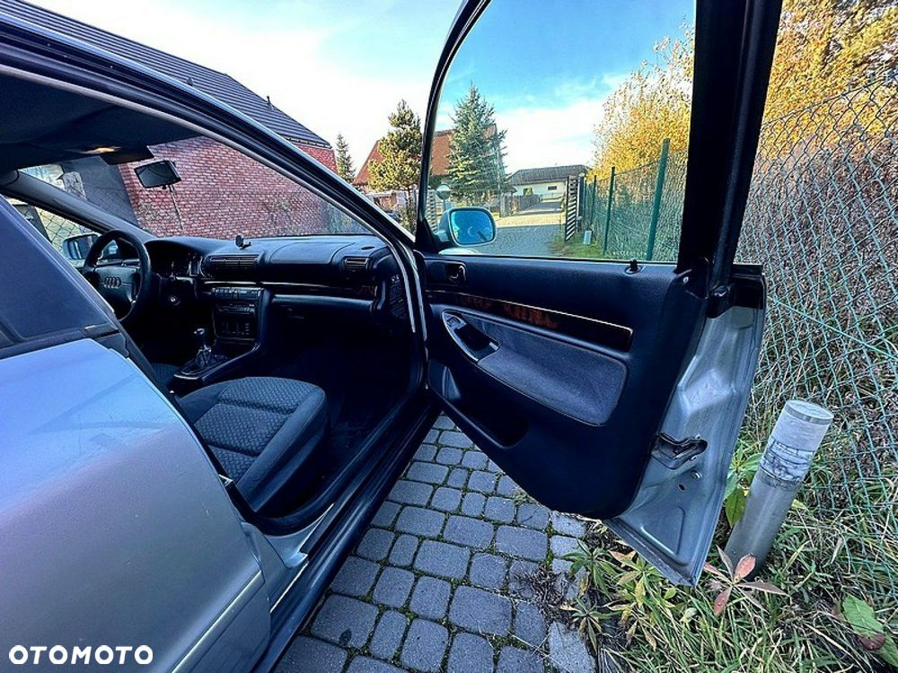 Audi A4 Limousine - 6