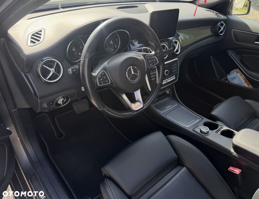 Mercedes-Benz GLA 220 d 7G-DCT AMG Line - 19