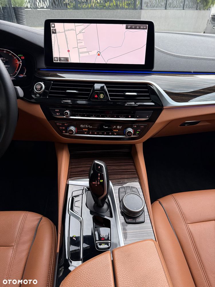 BMW Seria 5 520i mHEV Luxury Line sport - 28