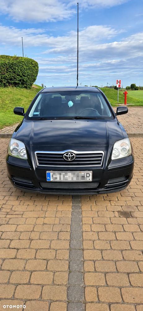 Toyota Avensis 2003 photo 2