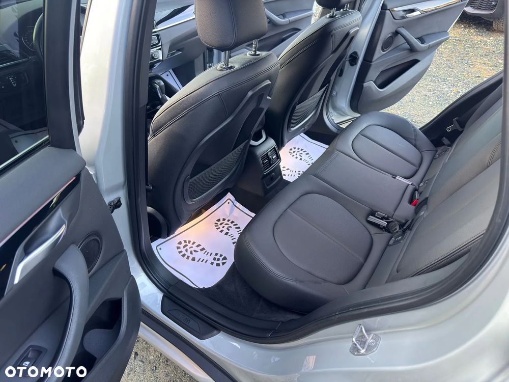 BMW X1 xDrive25i xLine - 19