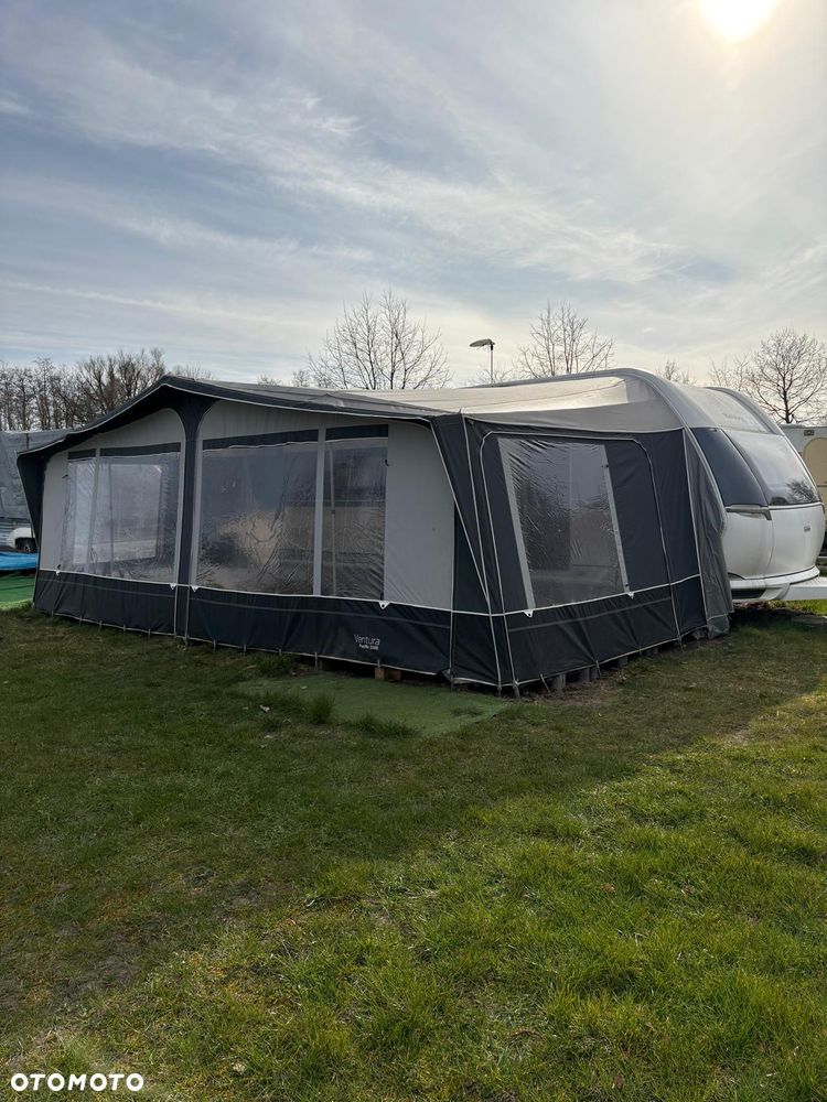 Hobby De luxe 650 - 22