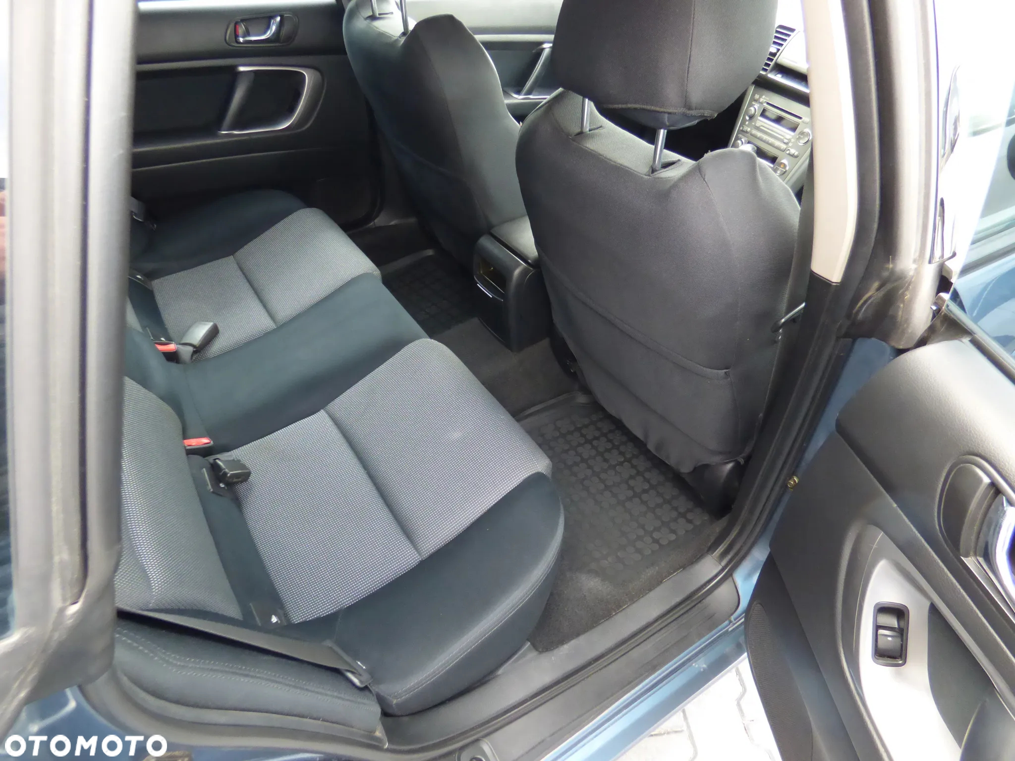 Subaru Legacy SW 2.0i AT - 14
