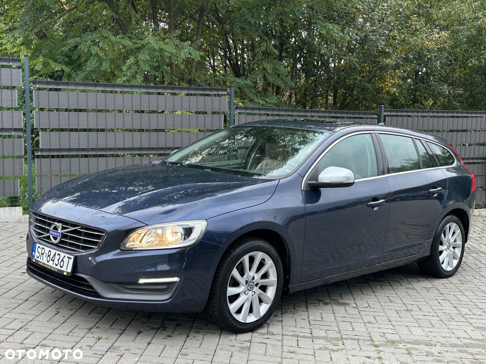 Volvo V60 D4 Momentum - 9