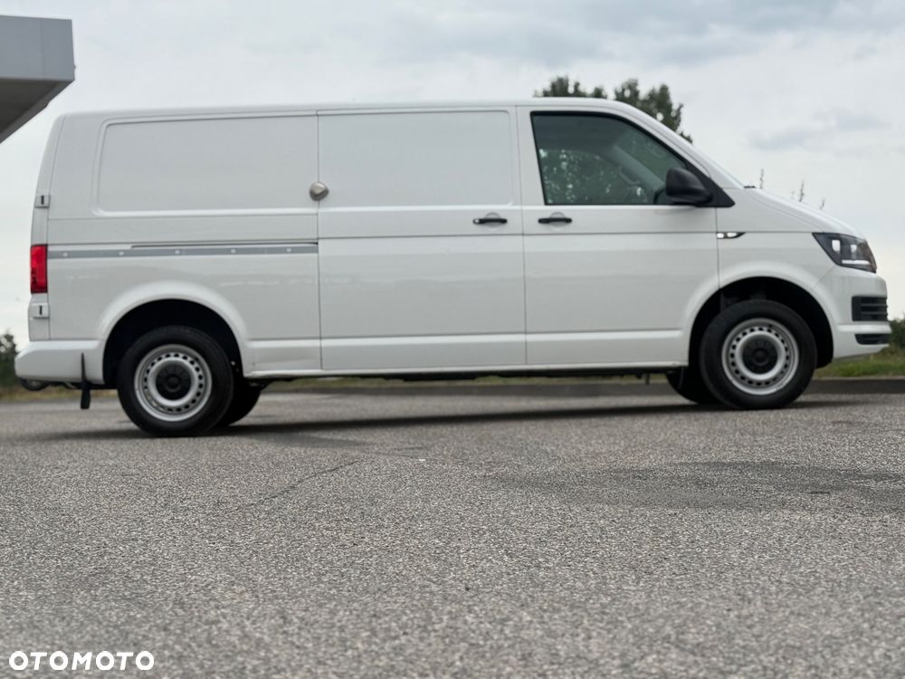 Volkswagen Transporter. LONG - 20