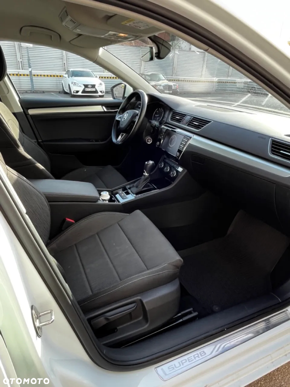 Skoda Superb 1.8 TSI Ambition DSG - 8