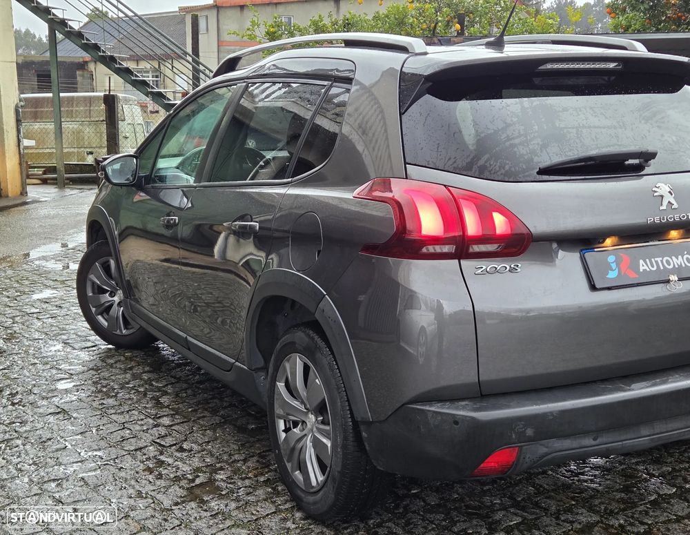 Peugeot 2008 1.2 PureTech Signature - 8