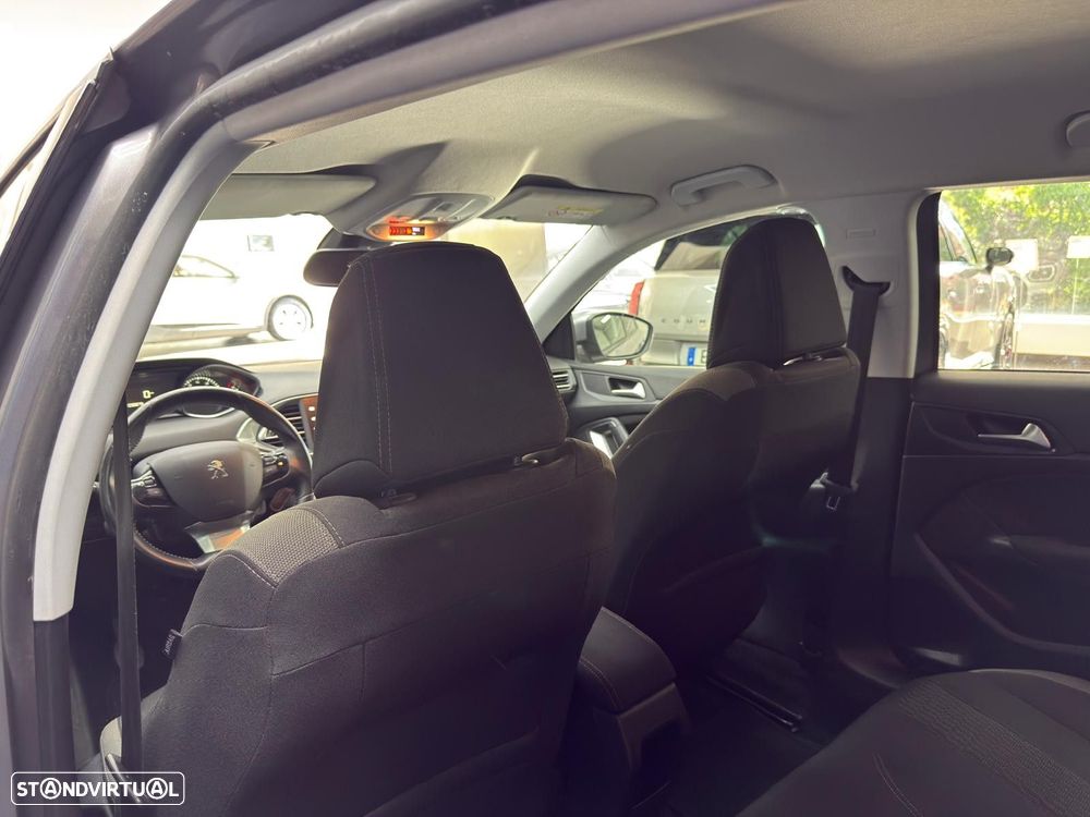 Peugeot 308 1.2 PureTech Style J17 - 31