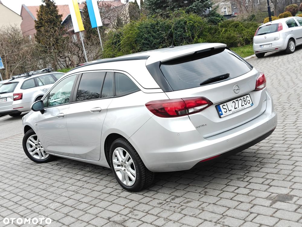 Opel Astra 1.6 CDTI Sport - 2
