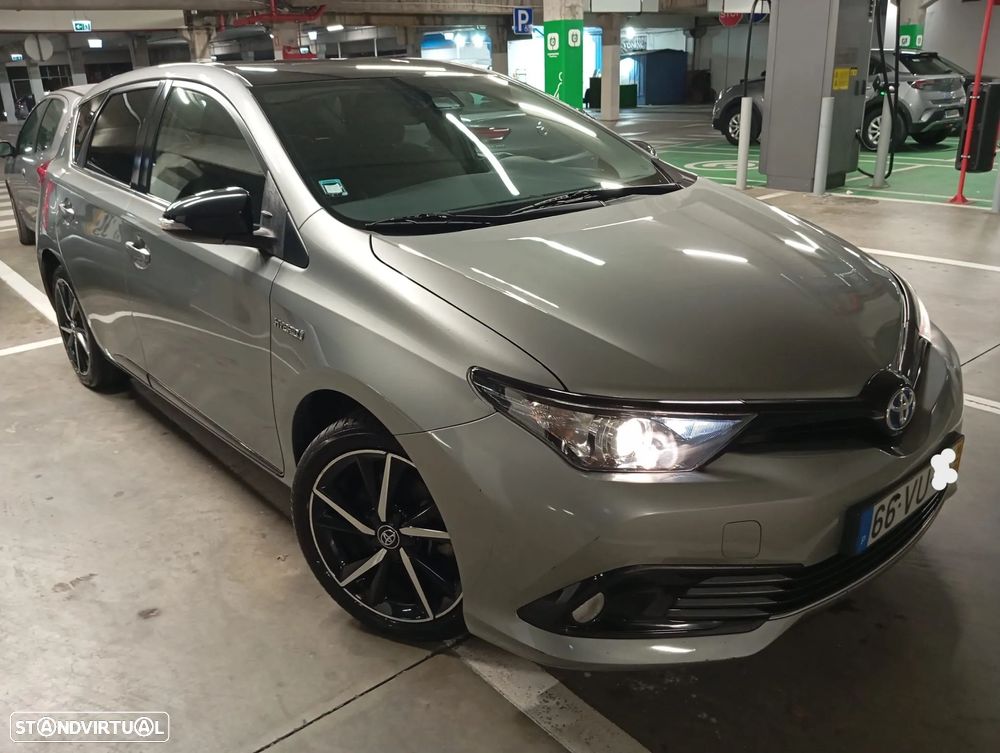 Toyota Auris 1.8 HSD Comfort +P.Sport+Navi - 2