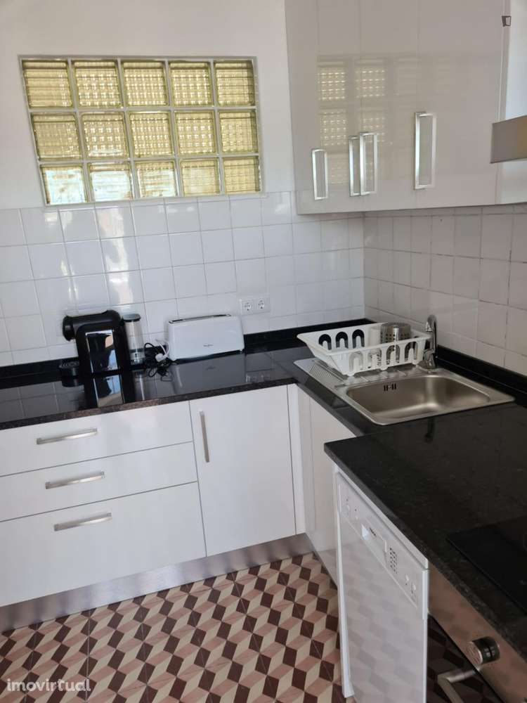 Quarto - localizado em  Coimbra - Grande imagem: 2/18