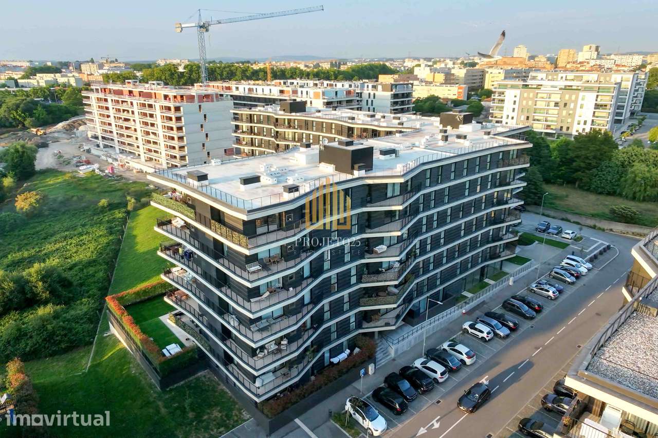 Luxuoso T2 Green Terrace, com grande varanda, zonas verdes e jardins. - Grande imagem: 3/44