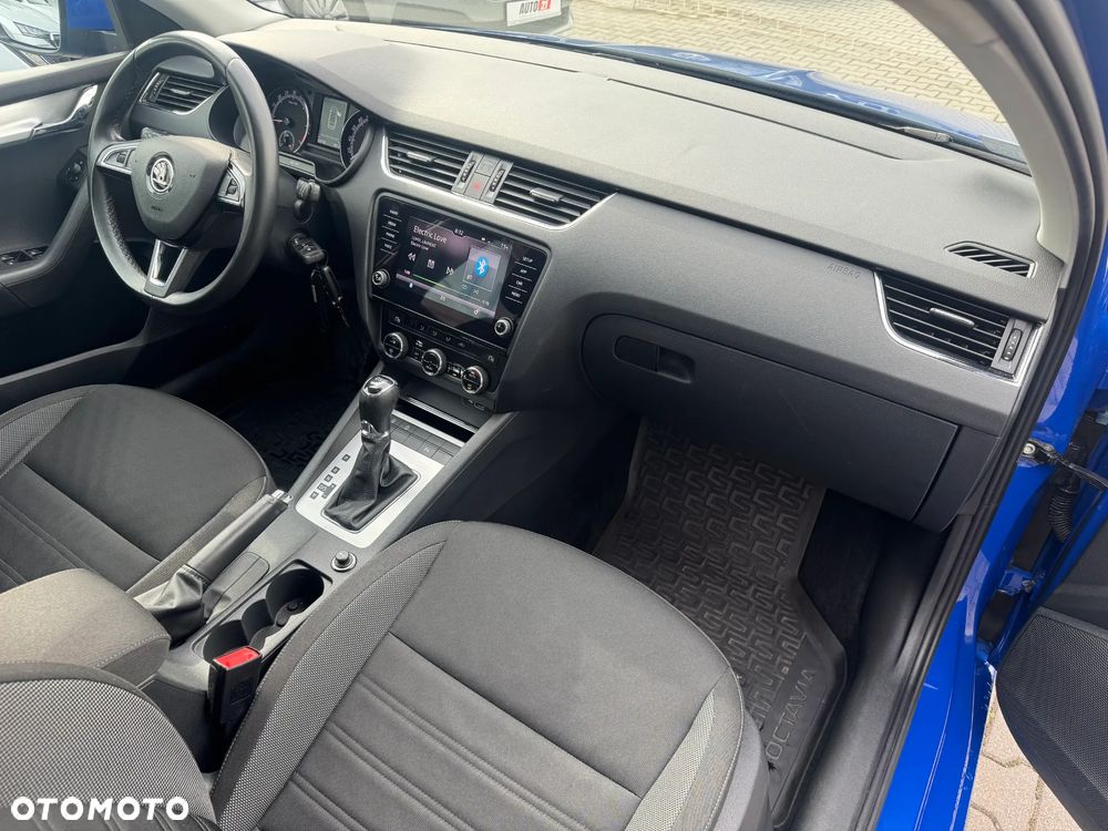 Skoda Octavia 2.0 TDI SCR Ambition DSG - 17