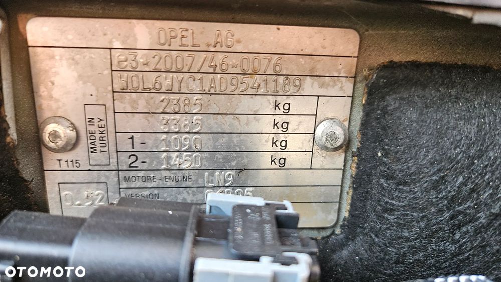 Opel COMBO - 14