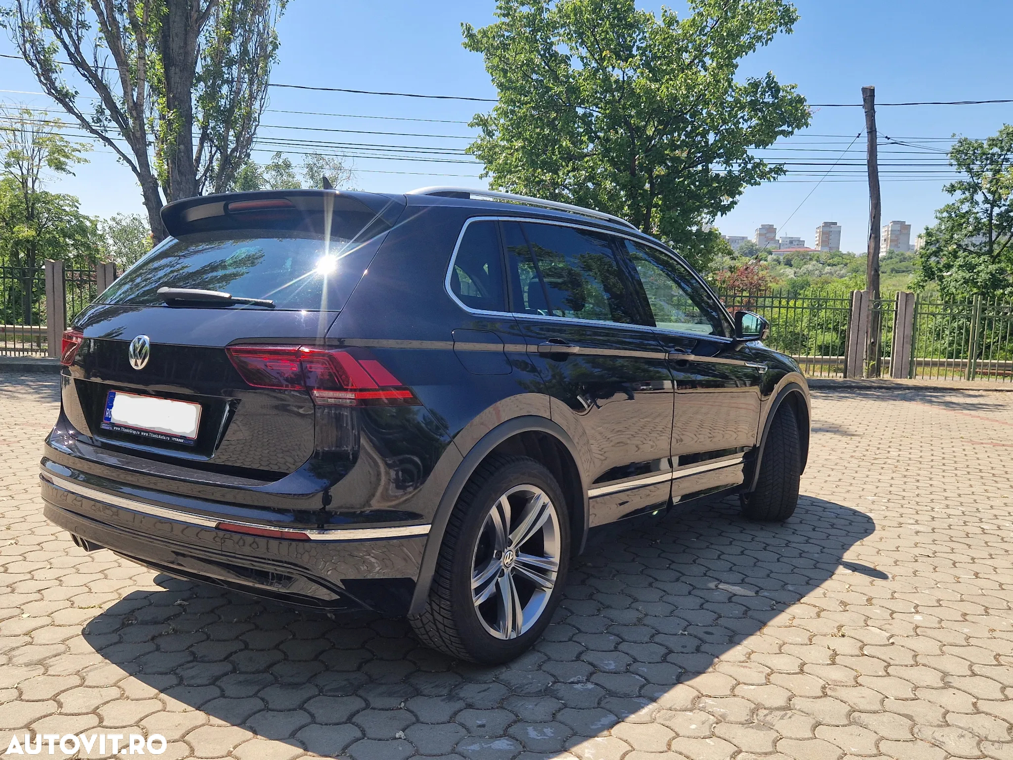 Volkswagen Tiguan - 4