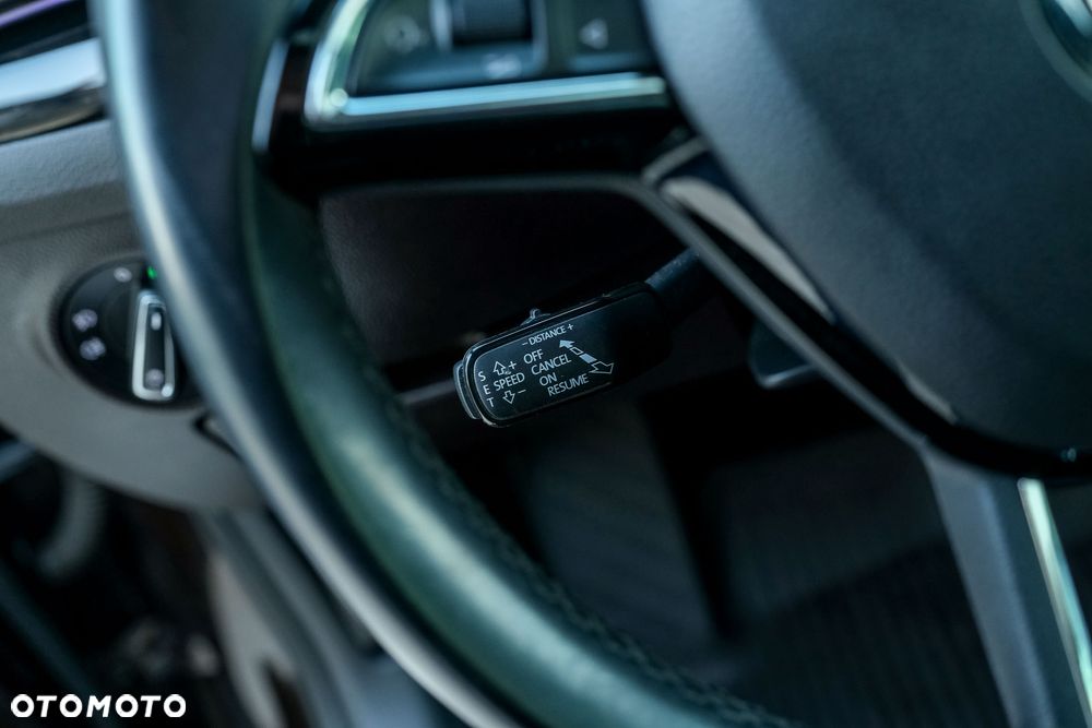 Skoda Superb 2.0 TDI 4x4 DSG L&K - 15