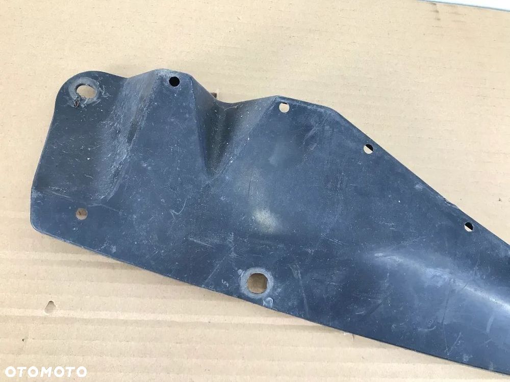 Osłona podwozia Toyota Verso płyta pod tylny zderzak pas 2019-2018r. 583980F020 - 2