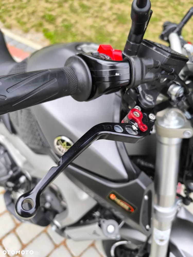 Yamaha MT - 7